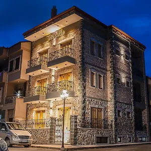 Ξενοδοχείο Tres Belle, Κορυτσά