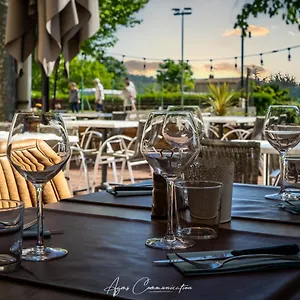 Hotel Logis Du Champ De Mars